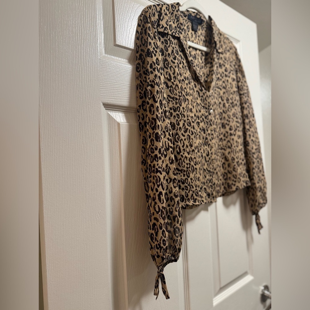 Express Vintage 90’s Leopard Print 100% Silk Blouse - Picture 5 of 9